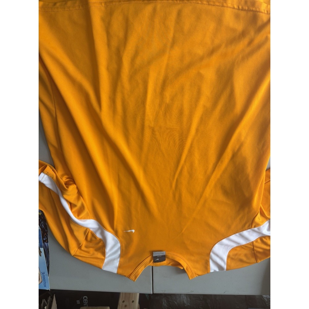 Nike Pro Dri-Fit Performance Shirt Orange Sz‎ M